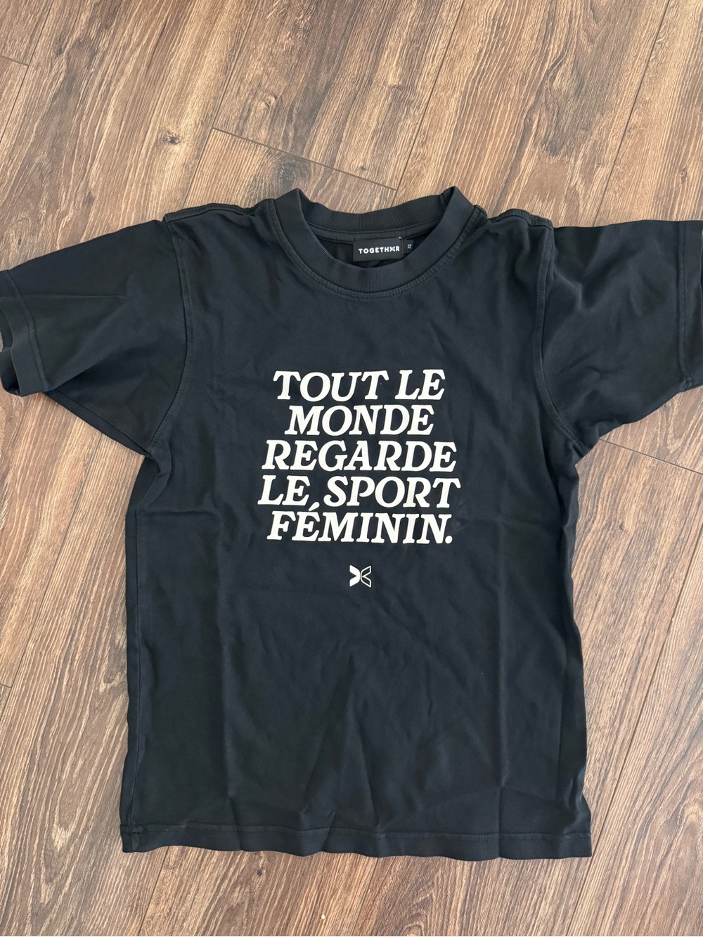 NEW French Everyone Watches Women’s Sports TOGETHXR tee XS
